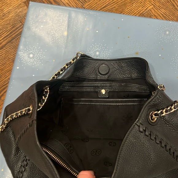 Tory Burch Large Leather Bag - Picture 7 of 8